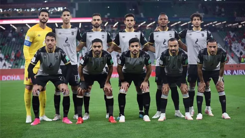 الأهلي يغرم حسين الشحات وكهربا 600 ألف جنيه.. تعرف على السبب
