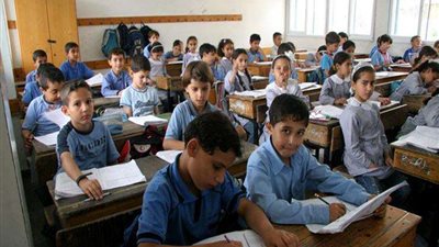 منعه من الغش.. طالب يتعدى على مراقب ببني سويف وإجراء عاجل من التعليم