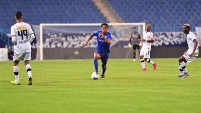 الدوري السعودي.. العدالة يتقدم على الهلال بهدف نظيف في الشوط الأول