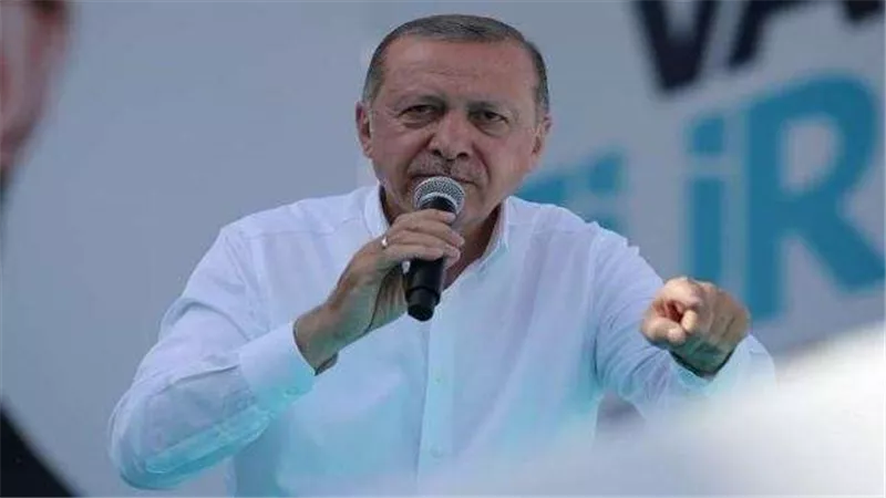 أردوغان يطالب الحكومة الأمريكية بالقبض على مهاجم السفارة التركية بنيويورك