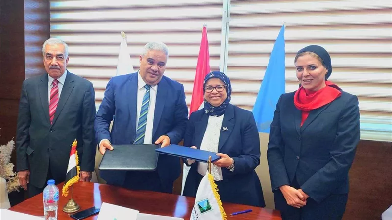 جامعة برج العرب توقع بروتوكول تعاون مع فاركو للصناعات الدوائية