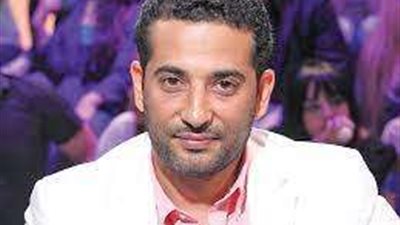 بعد ظهوره بملابس شفافة.. عمرو سعد يواصل في إثارة الجدل حوله