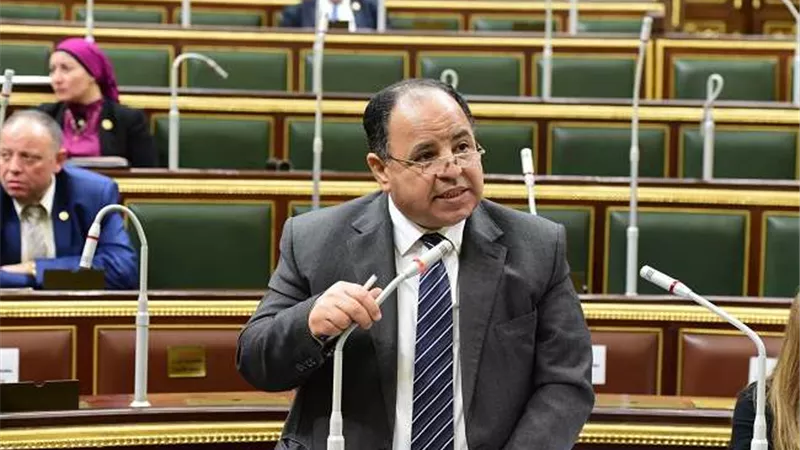 وزير المالية يستجيب لطلب تخفيض ضريية ممارسة الأنشطة السياحية