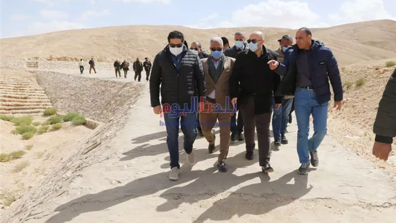 محافظ بني سويف يتابع عمل اللجنة الوزارية لدراسة تأمين ممر محمية كهف سنور