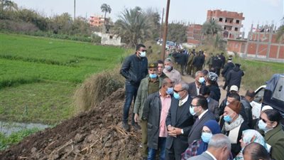 محافظ القليوبيه يشهد استلام قطعة أرض لإقامة محطة معالجة صرف صحي ببرشوم