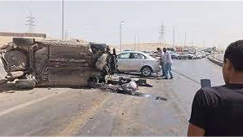 إصابة 5 أشخاص إثر تصادم سيارتين بطريق الإسماعيلية الصحراوى
