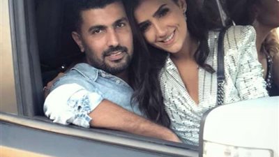 محمد سامي يحتفل بنجاح أول بطولة مطلقة لـ مي عمر في 
