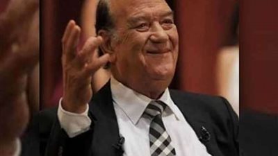 الصور الأولى لحفيدة الفنان حسن حسني