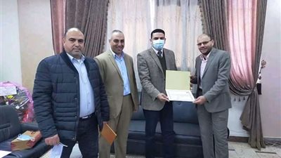 وكيل رياضة الشرقية يُكرم قيادات دار أيتام المدينة المنورة