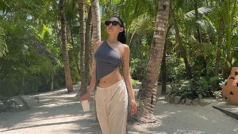 فنانين بنفس المكان