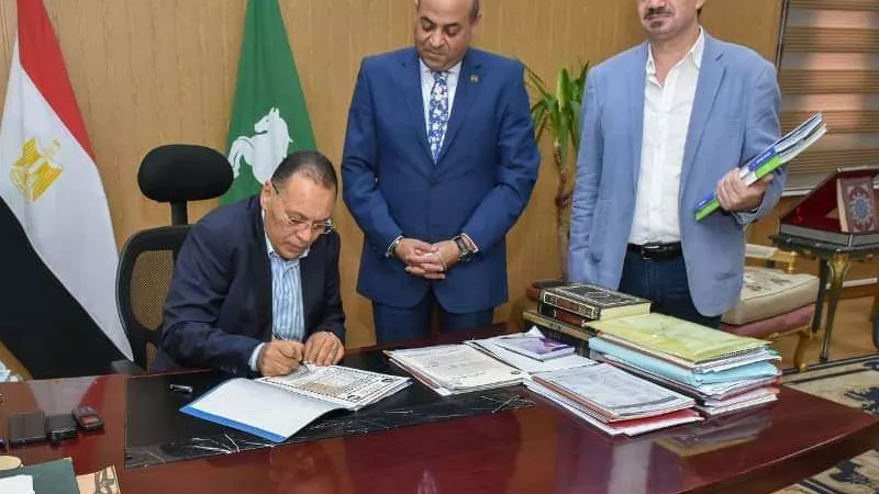 نجاح بنسبة 85.81٪ .. محافظ الشرقية يعتمد نتيجة امتحانات الإعدادية
