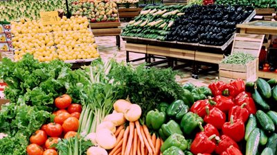 أسعار الخضروات والفاكهة اليوم الخميس 8 - 6 - 2023