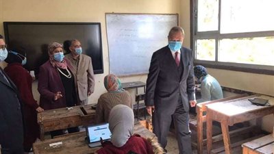 محافظ القليوبية: نعمل على حل مشكلة شبكات الانترنت بالمدارس