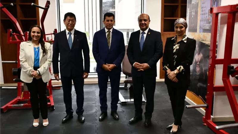 وزير الرياضة يستقبل رئيس الاتحاد الدولي للجمباز