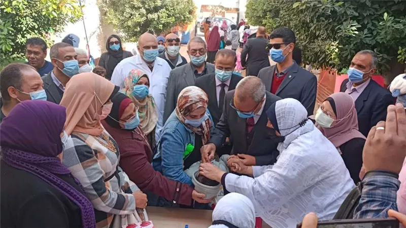 محافظ القليوبية يدشن الحملة القومية للتطعيم ضد مرض شلل الأطفال
