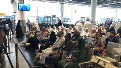 مصر للطيران: نقل 45 ألف حاج على 185 رحلة جوية