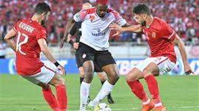 مهاجم الوداد يهدد: لن نسمح بخروج كأس دوري الأبطال من المغرب