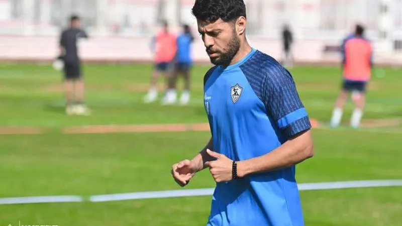 مصطفى شلبي يشارك في مران الزمالك قبل مواجهة فاركو