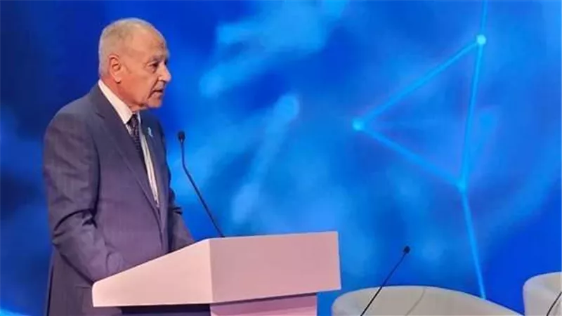 أبو الغيط: فرص الاستثمار بالمنطقة العربية كثيرة ولكن