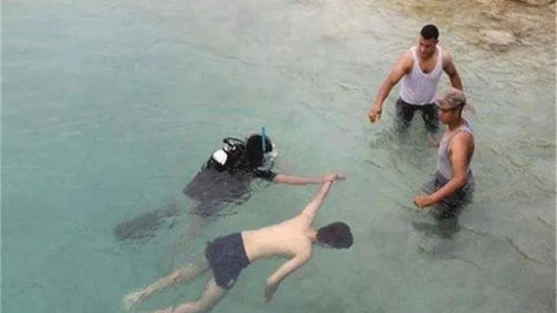 مصرع طالب غرقا في ترعة  بكفر الشيخ