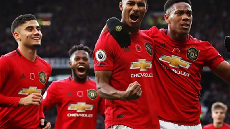 بث مباشر.. مباراة مانشستر يونايتد وكريستال بالاس في الدوري الإنجليزي