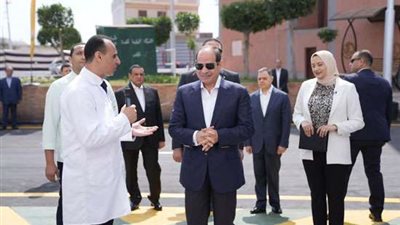 السيسي يتفقد الوحدة الصحية ضمن مشروعات حياة كريمة