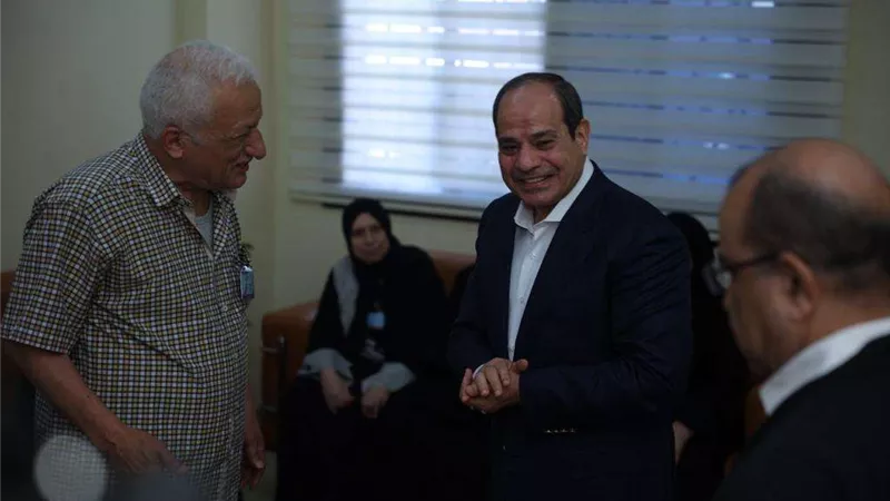 الرئيس السيسي يتفقد دار مسنين الأبعادية