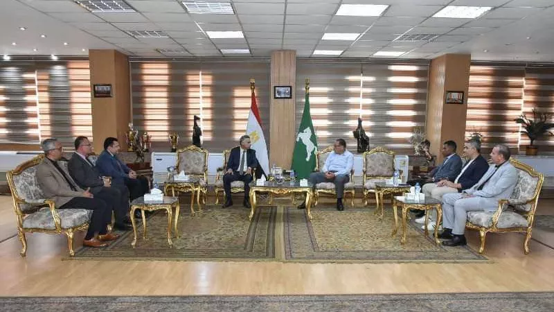 محافظ الشرقية يلتقي رئيس مجلس إدارة شركة التعاون للبترول