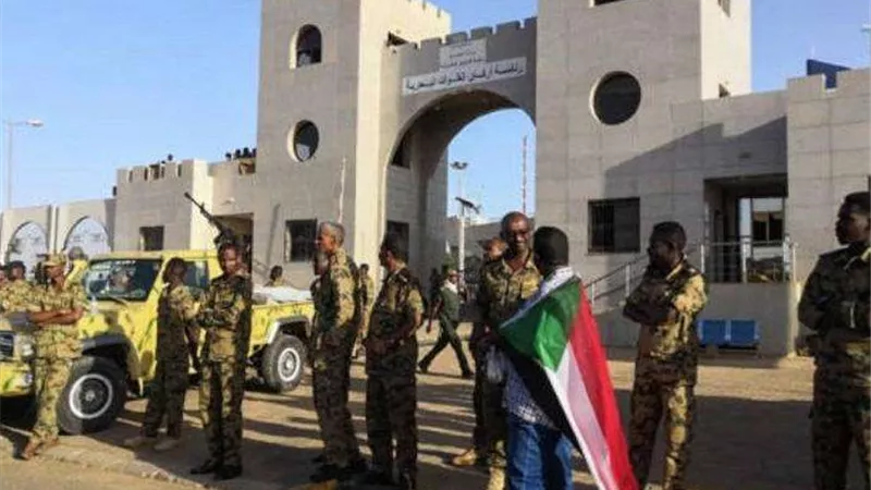 القوات المسلحة السودانية  تعلن مقتل والي غرب دارفور