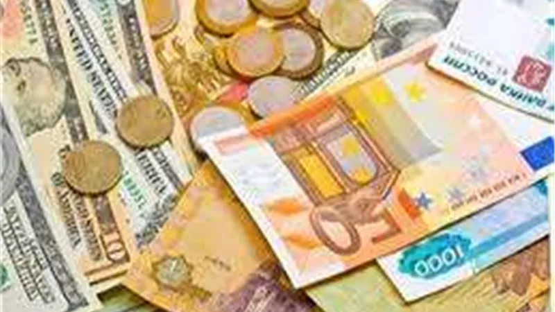 تعرف على أسعار العملات العربية والأجنبية اليوم الخميس.. فيديو