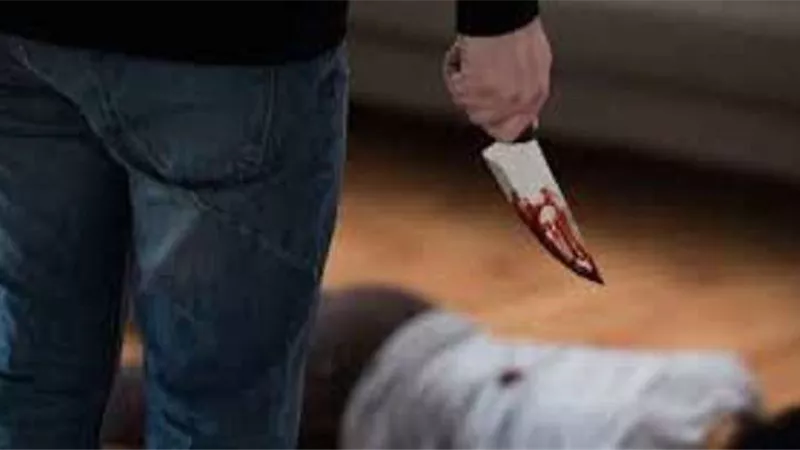 تفاصيل مقتل ربة منزل على يد زوجها طعنًا داخل شقتهما بالأزبكية