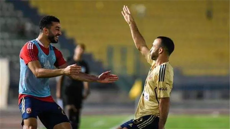 ناقد رياضي يكشف ملابسات خطيرة وراء تحقيق الفيفا مع أفشة