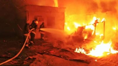 السيطرة على حريقين داخل حظائر مواشي في المنيا