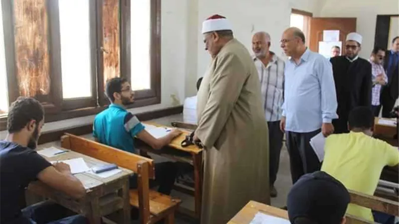 5700 طالب وطالبة يؤدون امتحان التاريخ بالثانوية الأزهرية بالمنيا