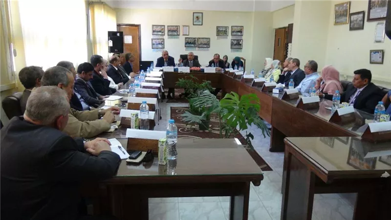 رئيس جامعة المنيا يفتتح البرنامج التدريبي لأعضاء هيئة التدريس الراغبين في الترشح لوظيفة عميد