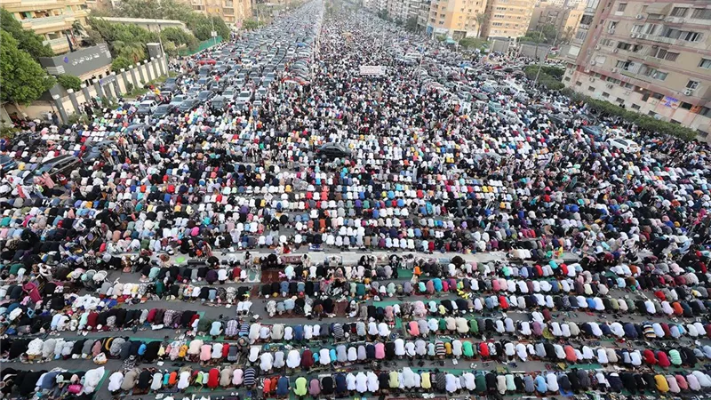 رؤية هلال ذي الحجة.. اجازة عيد الاضحى ٢٠٢٣ بمصر وتكبيرات العيد والصلاة بالمحافظات
