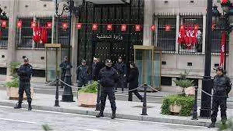 عاجل| مقتل عنصر أمن تونسي أمام مقر السفارة البرازيلية