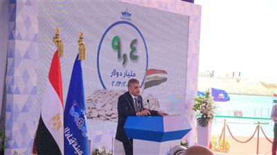 الفريق أسامة ربيع: 35% زيادة في إيرادات قناة السويس العام الحالي عن الماضي