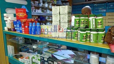 غلق وتشميع صيدليتين تعملان بدون ترخيص وضبط 170 ألف صنف دواء مخالف بالحسينية