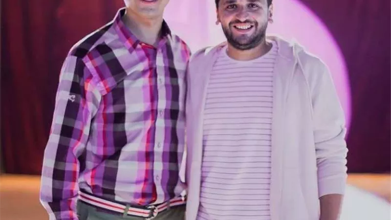 محمد أنور يهنئ مصطفى خاطر على فيلم 