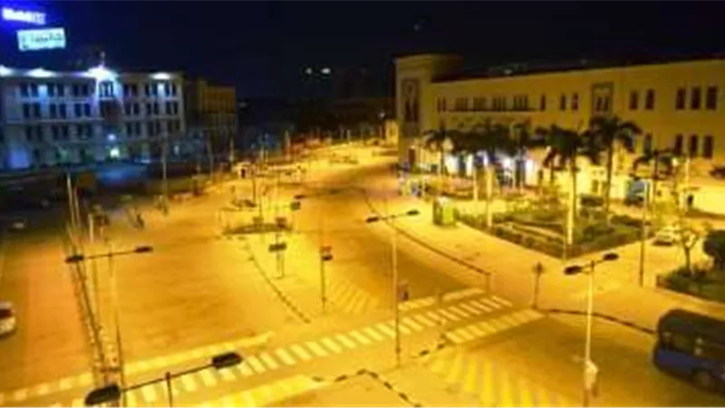 رئيس الوزراء يناقش تطوير المنطقة المحيطة بمحطة سكك حديد رمسيس