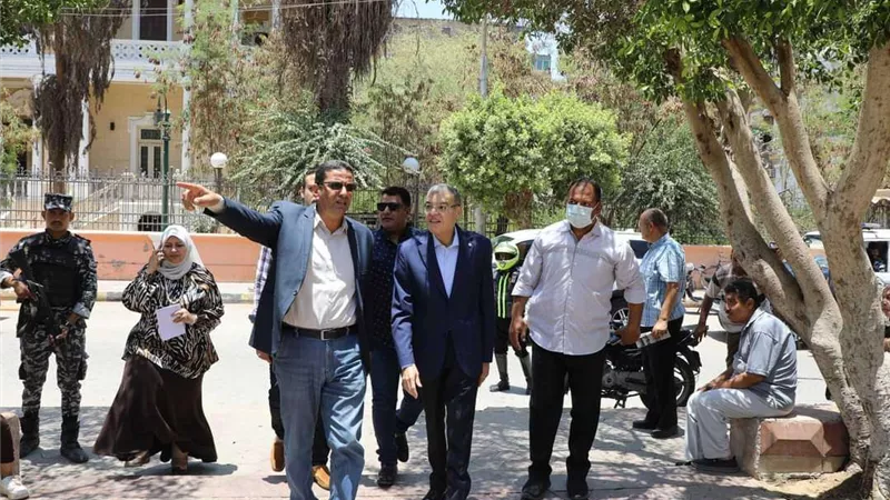محافظ المنيا يتفقد أعمال تطوير ميدان 