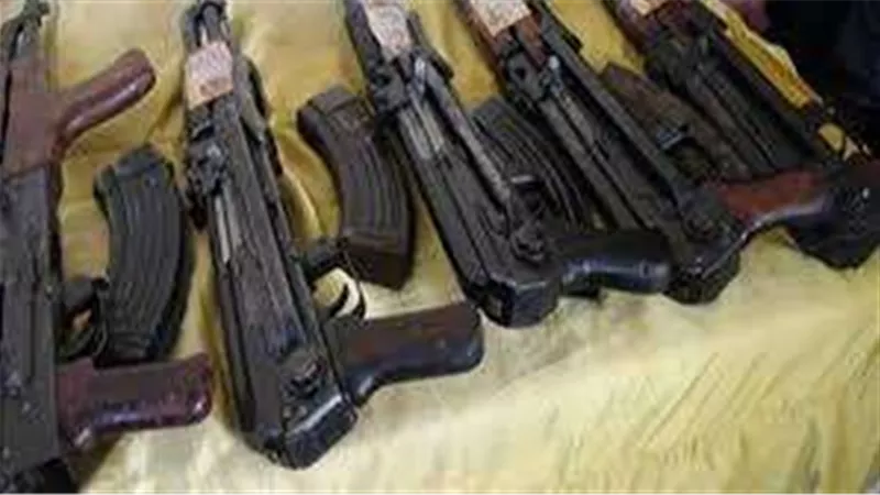 الداخلية تضبط 8 قطع سلاح آلي وتنفذ 306 حكم قضائي بالمنيا