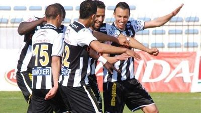 بث مباشر.. مباراة الصفاقسي وجاراف في الكونفدرالية الإفريقية