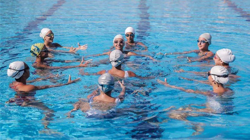 إقامة مهرجان سيتى كلوب لمدارس السباحة بمشاركة 250 لاعبًا ولاعبة