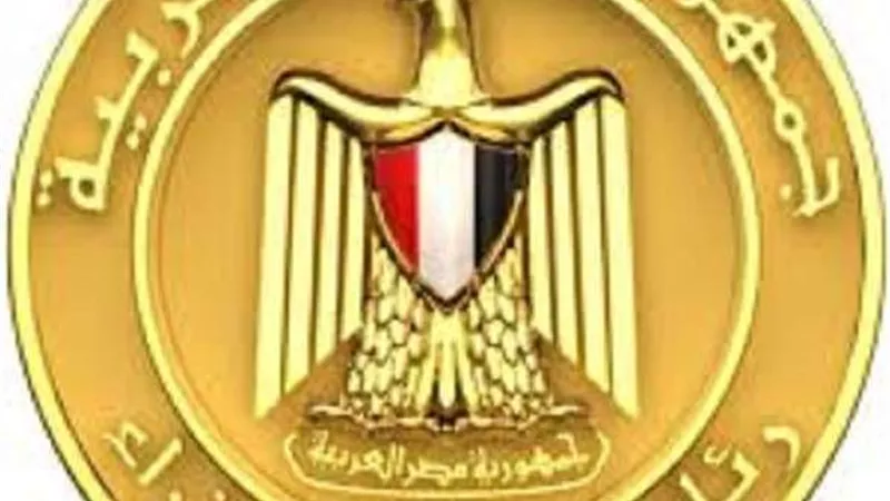 الحكومة تكشف حقيقة ما تردد أنباء اعتزام الحكومة إلغاء العلاج على نفقة الدولة