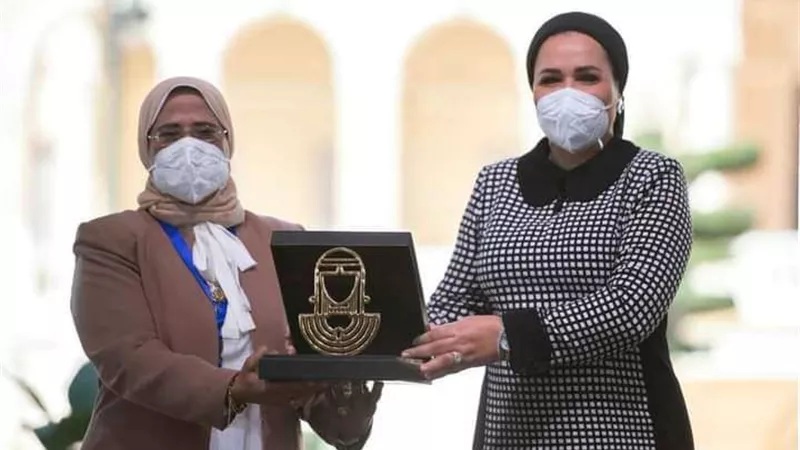 انتصار السيسي: المرأة هي منبع القوة والتضحية.. وهي دائماً أيقونة النجاح