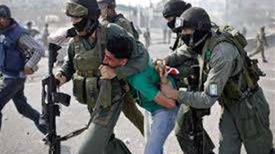 الاحتلال الإسرائيلي يعتقل 13 فلسطينيًا من رام الله