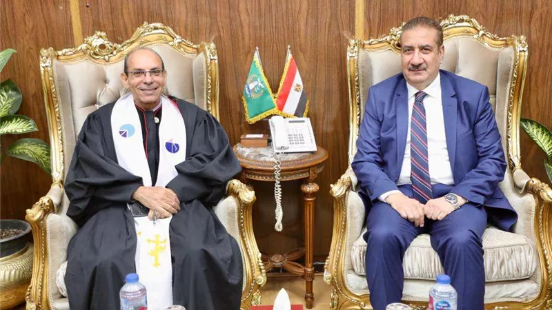 محافظ المنوفية يستقبل راعى الكنيسة الإنجيلية ووفد التربية والتعليم للتهنئة بالعيد