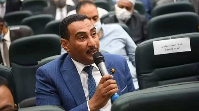 برلماني يتقدم بطلب إحاطة بشأن إقامة محطة صرف صحي بإحدى قرى قنا